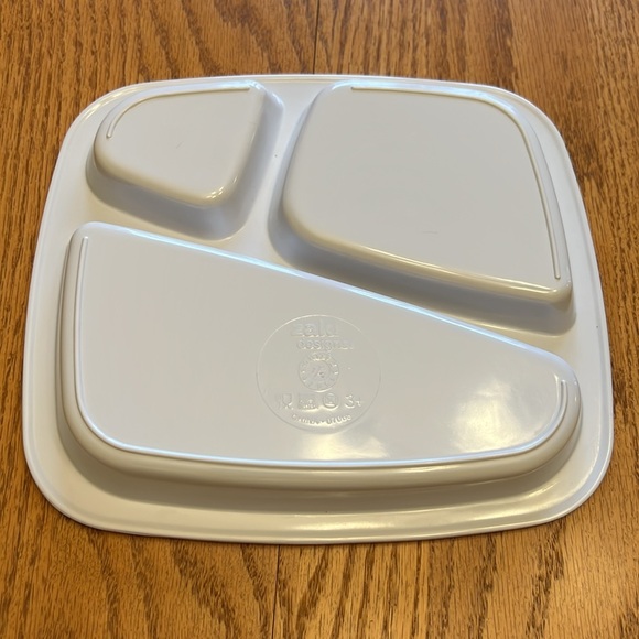 Hello Kitty Compartment Plate 2013 Sanrio Co. - Picture 3 of 4